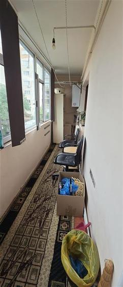 Apartament cu 3 camere decomandat, mobilat în Centru Civic