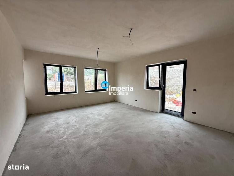 Casă cu 4 camere în Valea Lupului
