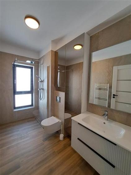 Duplex cu 5 camere cu Canalizare în Iris