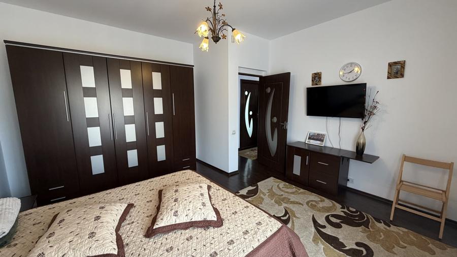 Duplex cu 4 camere cu Canalizare în Roșu