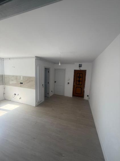 Apartament cu 2 camere decomandat în Mărăței