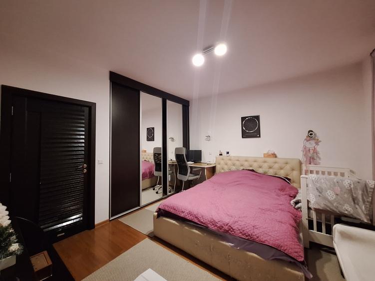 Apartament cu 3 camere semidecomandat, mobilat în Florești — fotografia 3