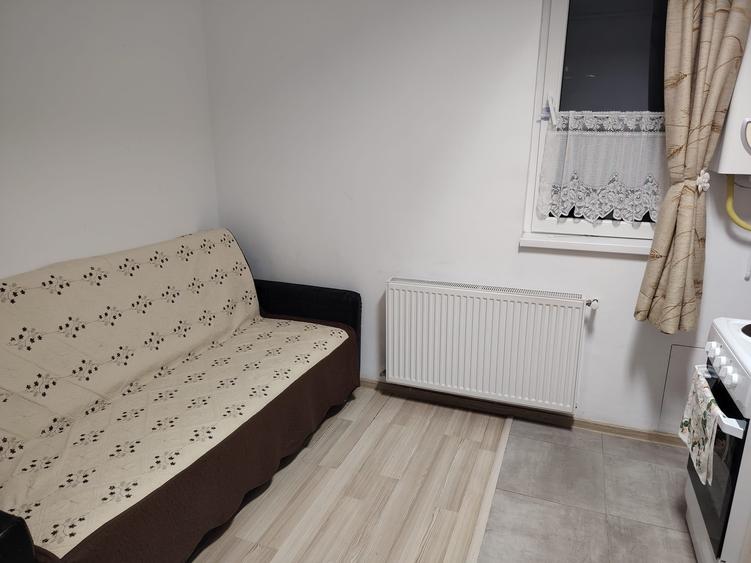 Garsonieră renovată cu balcon, ideală pentru studentă – Str. Frunzei - 5