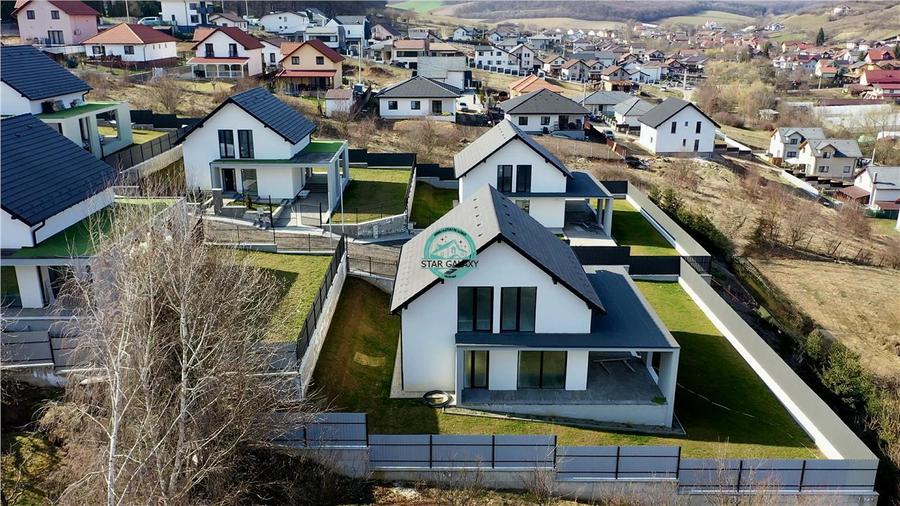 Casă individuală cu 4 camere cu Canalizare în Sâncraiu de Mureș