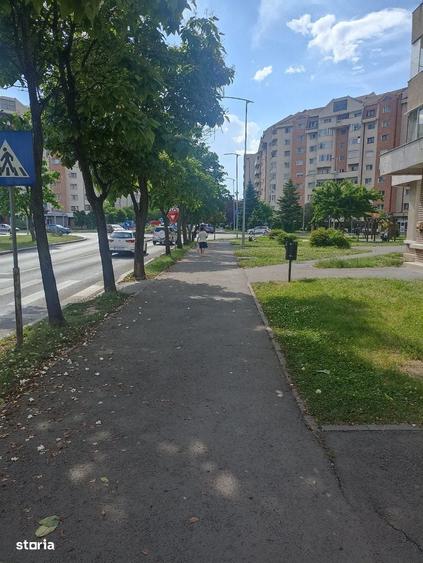 Spațiu comercial, de 64 mp, în Central