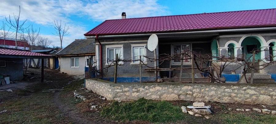 Casă cu 4 camere în Petroșani