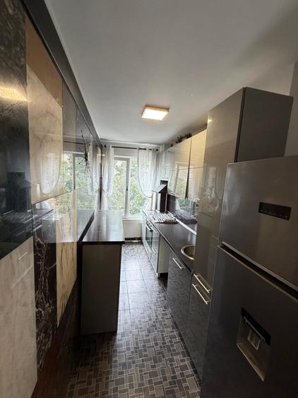 Apartament cu 2 camere semidecomandat în P-ța Romană