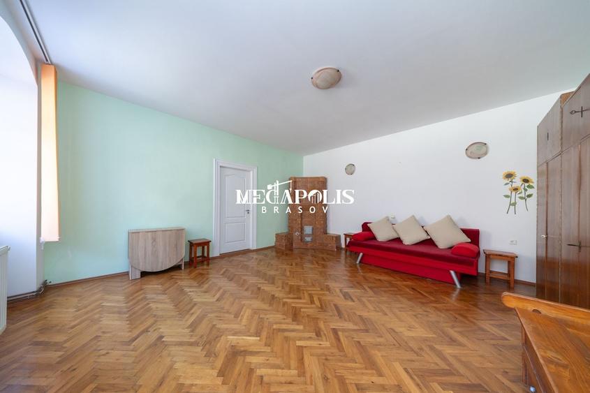 Apartament cu 2 camere semidecomandat în Centrul Istoric