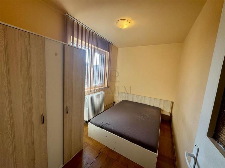 Apartament cu 3 camere semidecomandat în Șagului