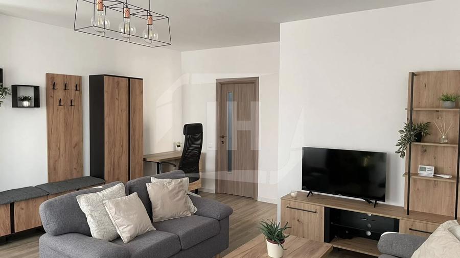 Apartament cu 2 camere semidecomandat, mobilat în Iris