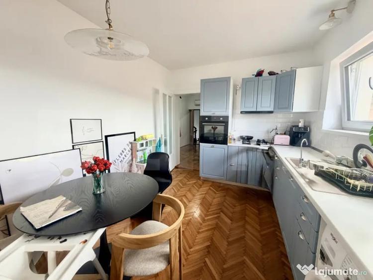 Casă cu 7 camere cu Teren 100 Mp în Cetate