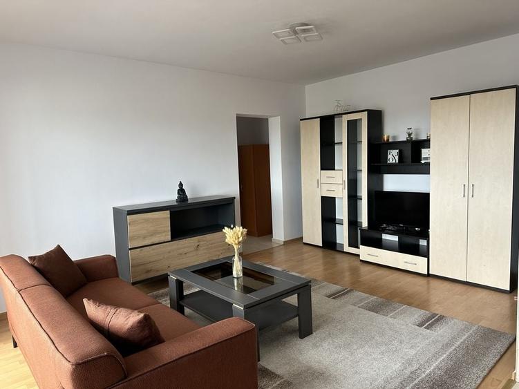 Apartament cu 2 camere decomandat în Ștrand