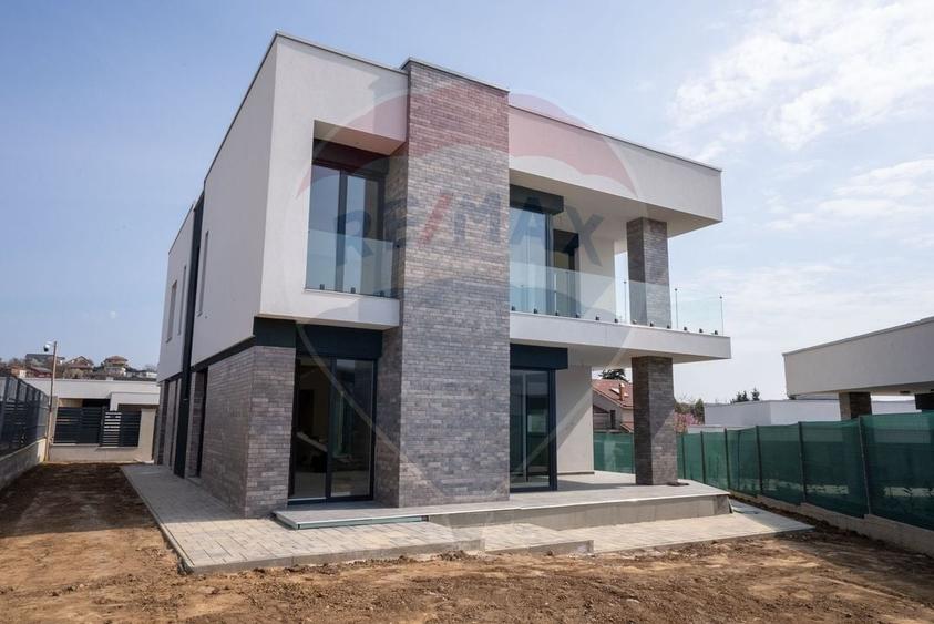 Casă individuală cu 5 camere cu Teren 600 Mp în Dealuri Oradea
