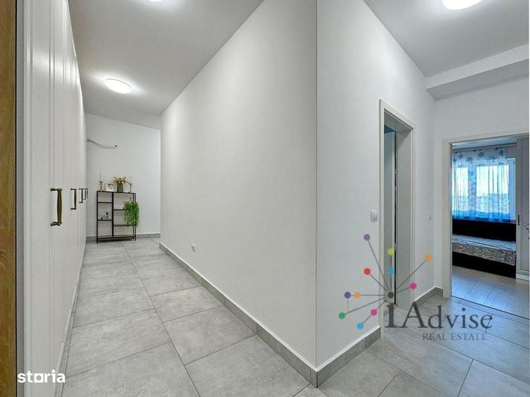 Apartament cu 3 camere decomandat în Tractorul
