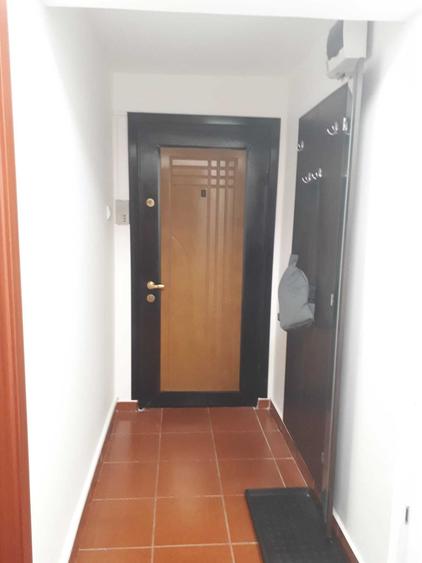 Apartament cu 2 camere semidecomandat în Brâncoveanu