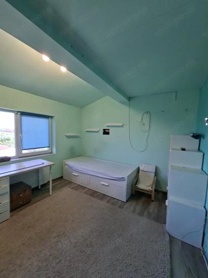 Apartament cu 3 camere decomandat în Giarmata