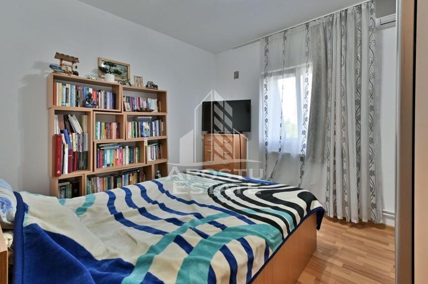 Apartament cu 3 camere de vanzare, centrala, zona Girocului, Timisoara - 11