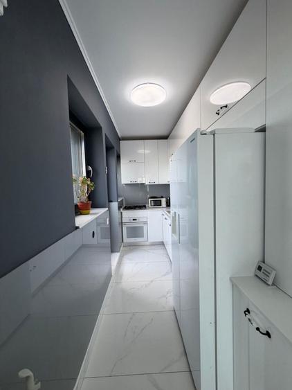 Apartament cu 2 camere semidecomandat, mobilat în Nord