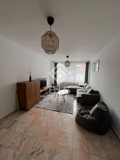 Apartament 3 camere de inchiriat - zona COROANA DE AUR - 4