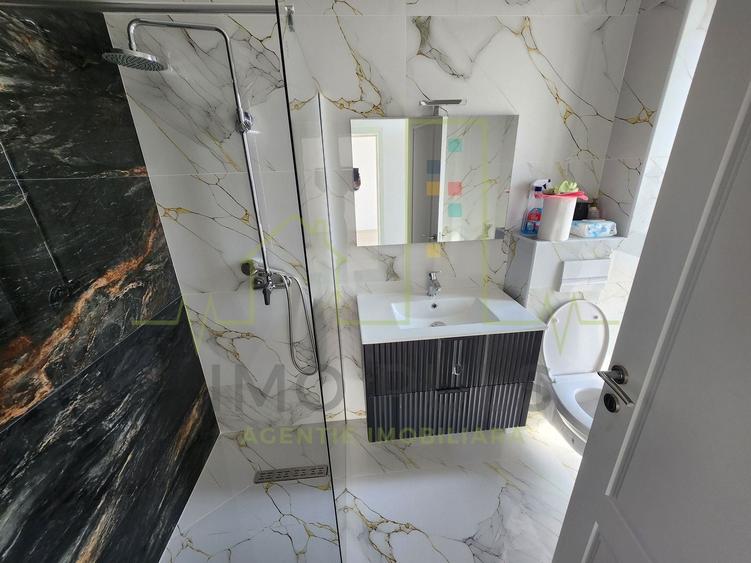 Duplex cu 5 camere cu Canalizare în Dumbrăvița