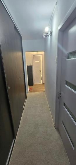 Apartament cu 2 camere decomandat, mobilat în Titan