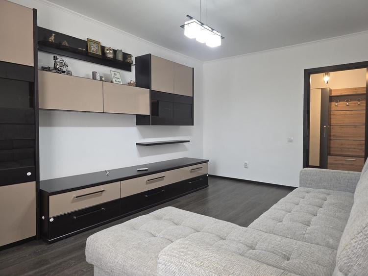 Apartament cu 2 camere decomandat în Trivale