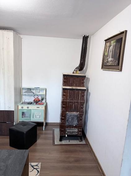 Casă cu 2 camere cu Canalizare în Strunga