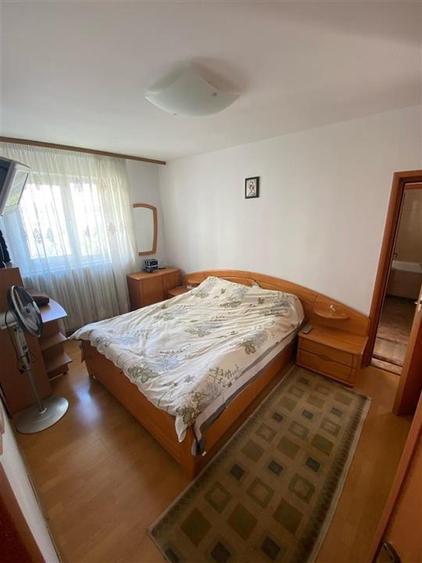 Apartament cu 3 camere decomandat, mobilat în Colentina
