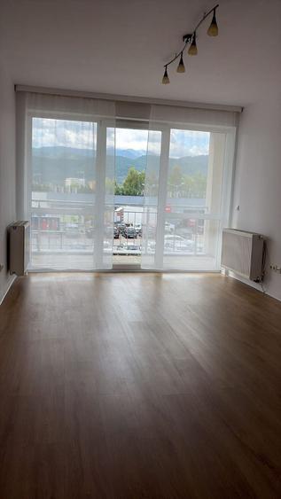 Apartament cu 3 camere decomandat în Avantgarden