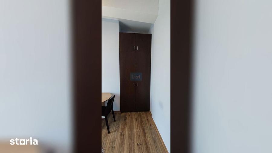 Apartament cu 3 camere decomandat în Europa