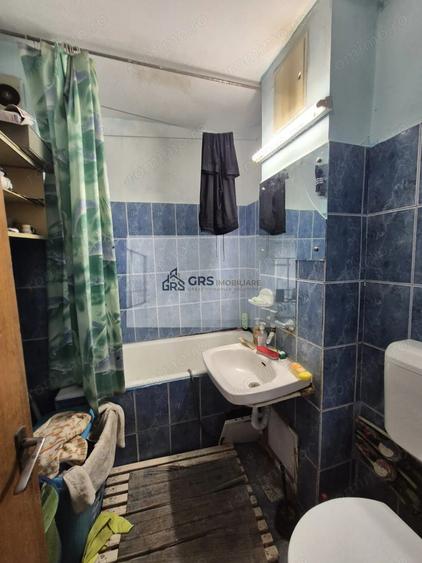 Apartament cu 3 camere decomandat în Ozana