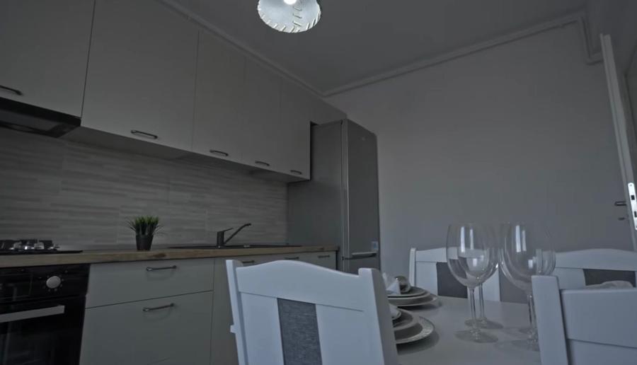 Apartament cu 2 camere decomandat în Fundeni