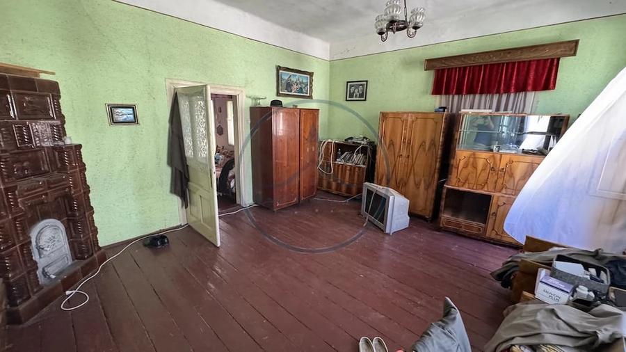 Casă cu 5 camere cu Teren 502 Mp în Central