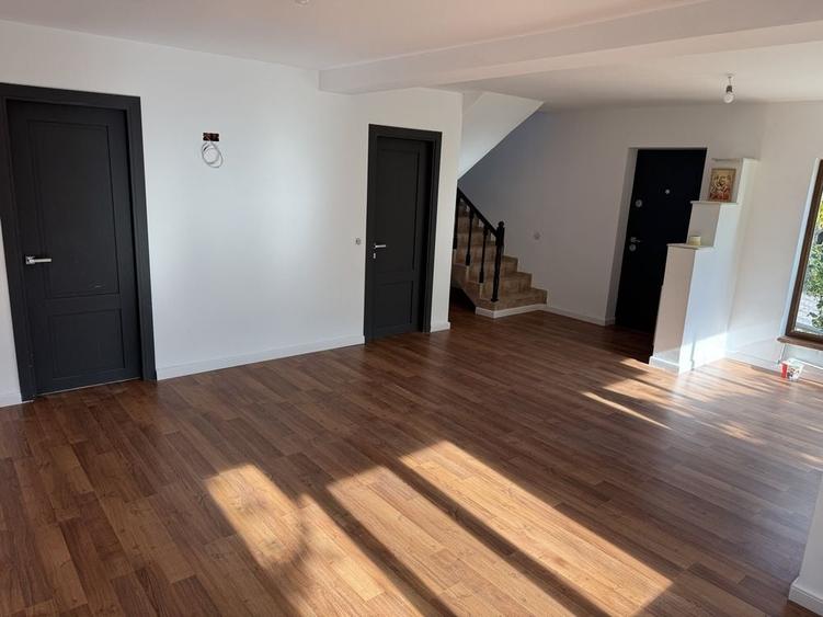 Casă cu 3 camere în Central
