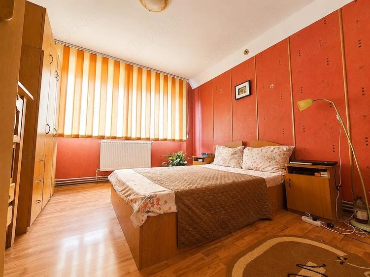 Apartament cu 3 camere decomandat în Viziru 3