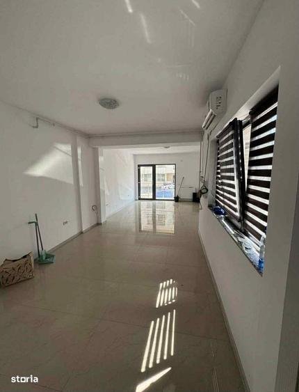 Spatiu comercial Mamaia Nord,50m de plaja - 2