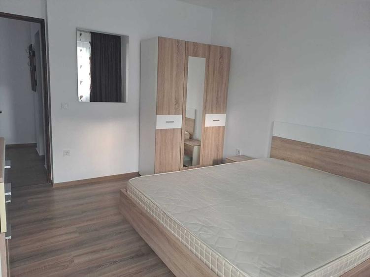 Apartament cu 2 camere semidecomandat în Turnișor