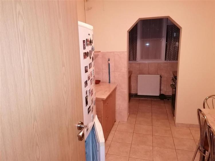 Apartament cu 3 camere decomandat în Olimpia-Stadion