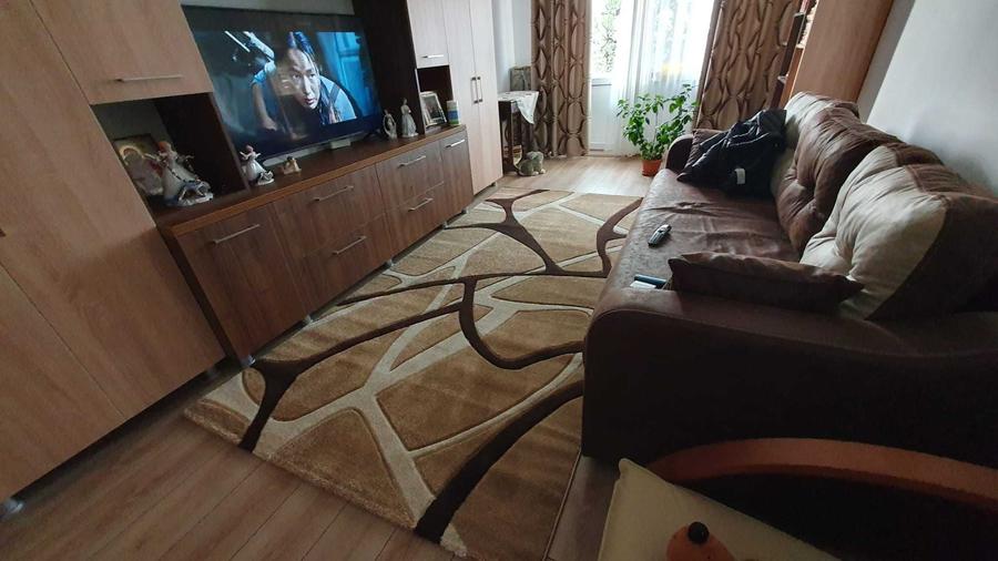 Apartament cu 2 camere decomandat în Curtișoara