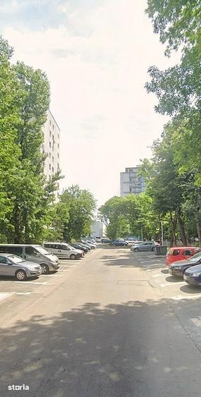 Apartament cu 3 camere semidecomandat în Titan — fotografia 1