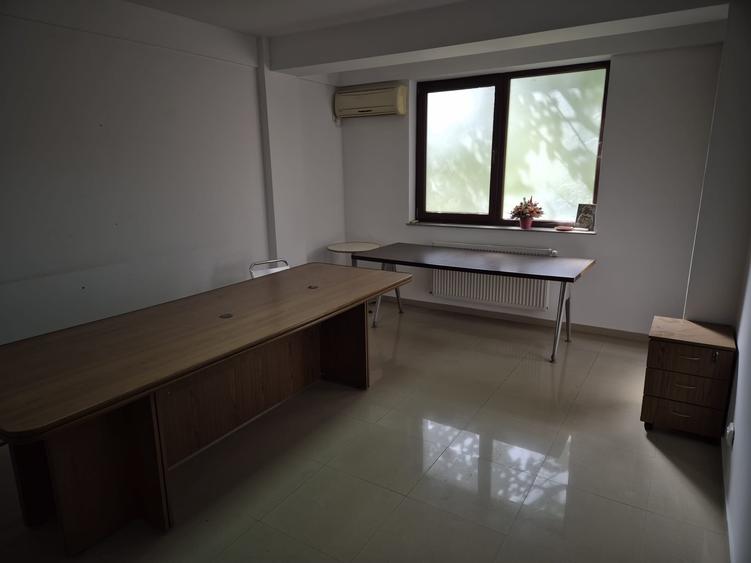 Apartament cu 4 camere în Central