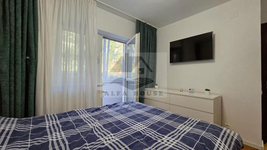 Apartament cu 3 camere decomandat, mobilat în Răcădău