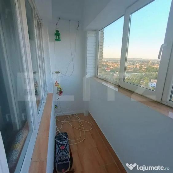 Apartament cu 4 camere decomandat în Central