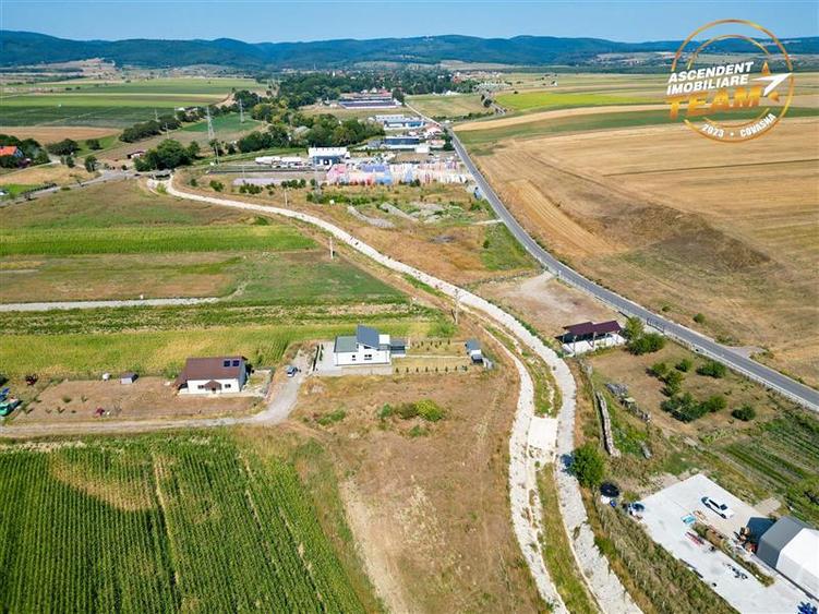 Teren Construcții intravilan de 824 mp, în Arcuș