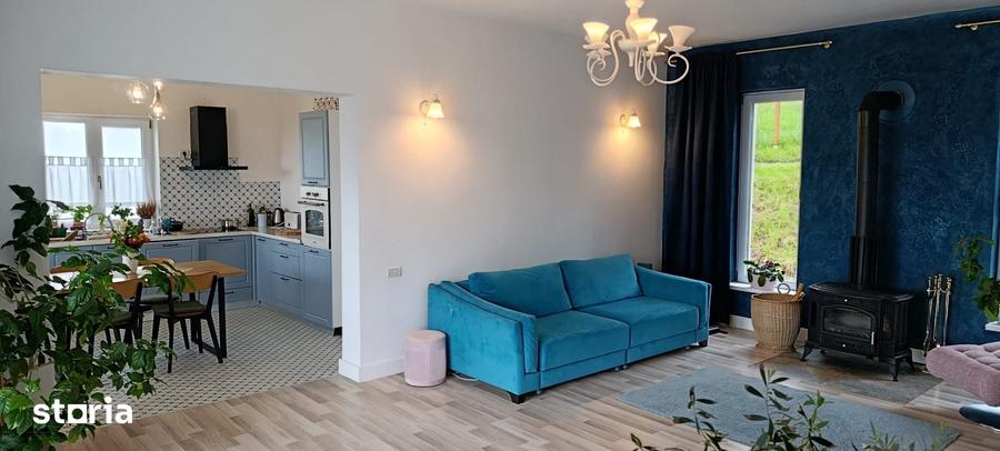 Casă cu 5 camere cu Teren 2300 Mp în Bran
