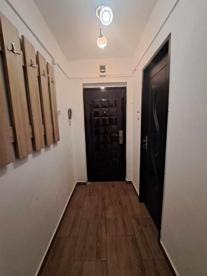 Inchiriez apartament 2 camere - 3