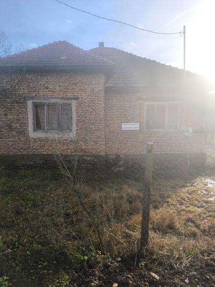 Casă cu 3 camere în Chiochiș