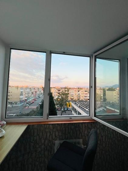 Apartament cu 2 camere decomandat, mobilat în Tractorul
