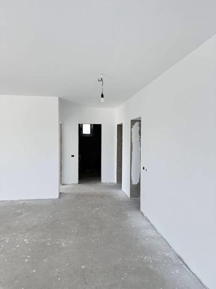 Casă cu 4 camere în Mărăcineni