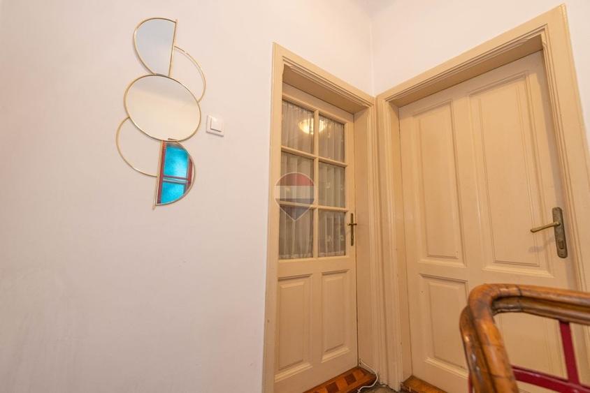 Casă cu 4 camere cu Teren 244 Mp în Domenii
